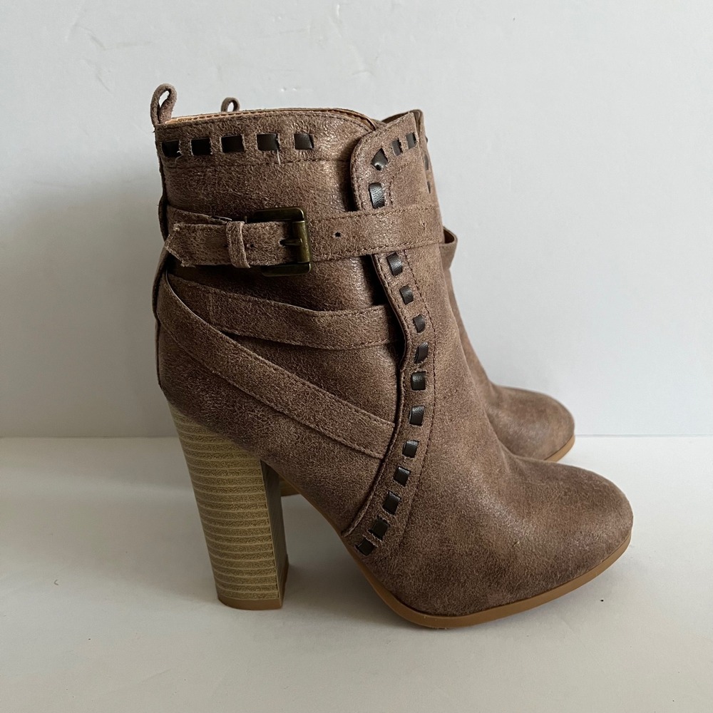 Venus Brown Faux Suede Buckle Ankle Boots Block Heel Boho Whipstitch Booties 7.5